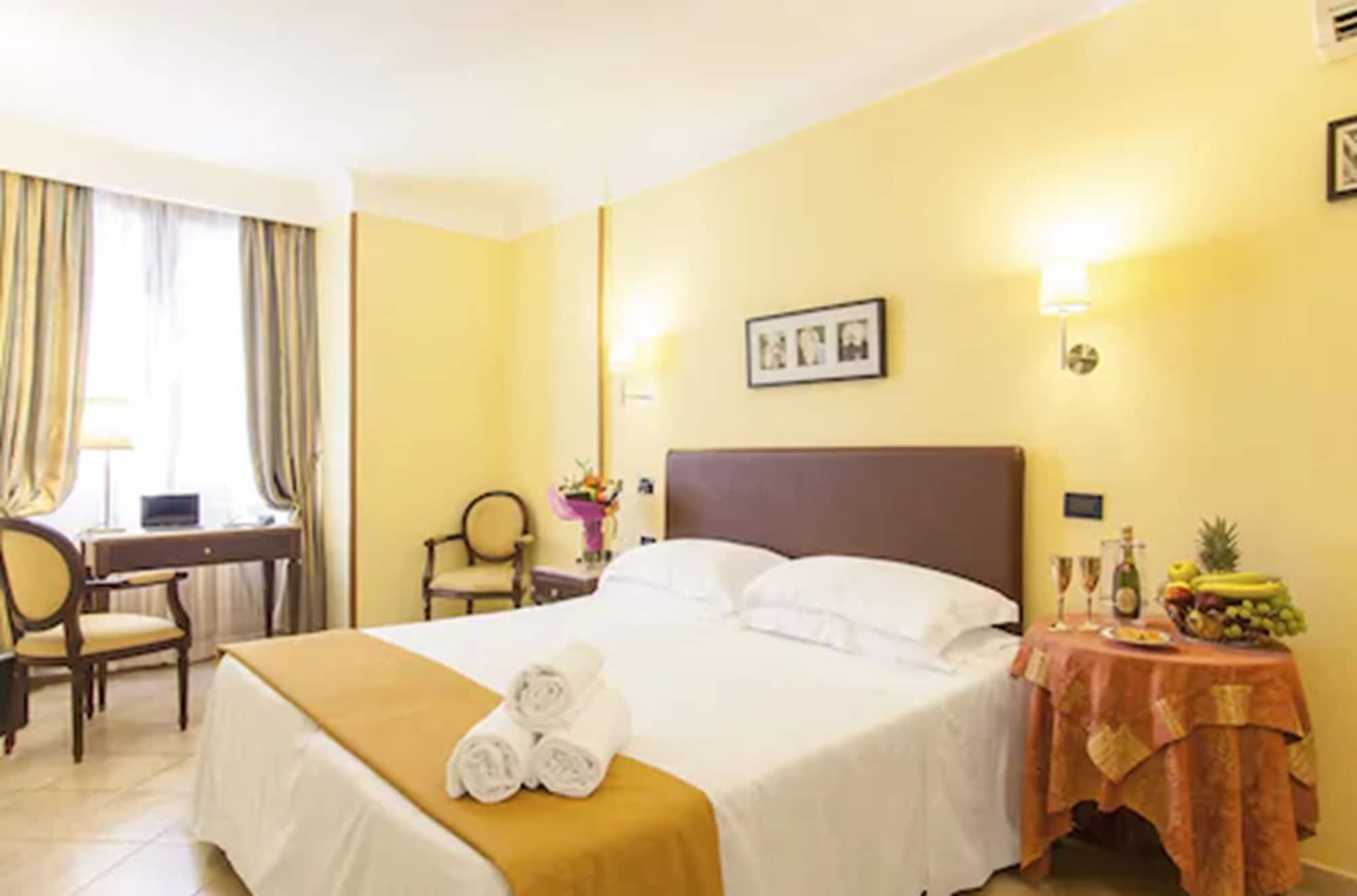 Hotel Tuscolana